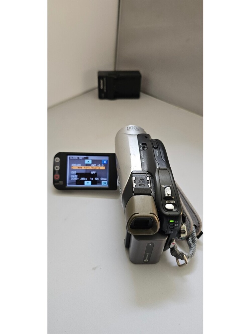 Sony Handycam DCR-DVD103 Camcorder with Case, Battery Charger, and Battery Works - Picture 2 of 15